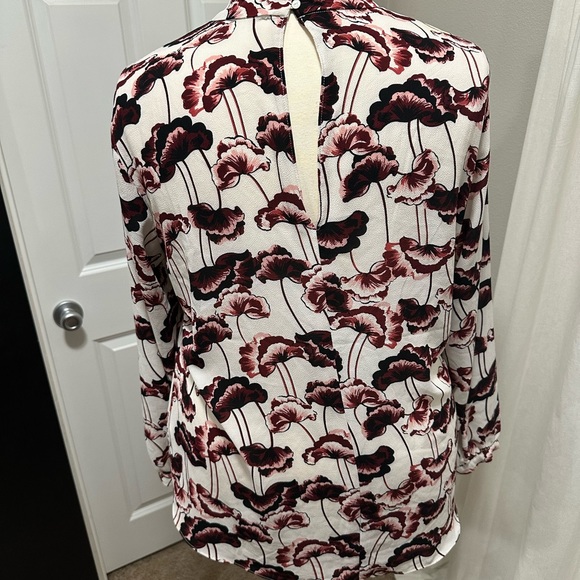 Carolina Belle Keyhole Choker Long Sleeve Floral Blouse 2X - Picture 2 of 6